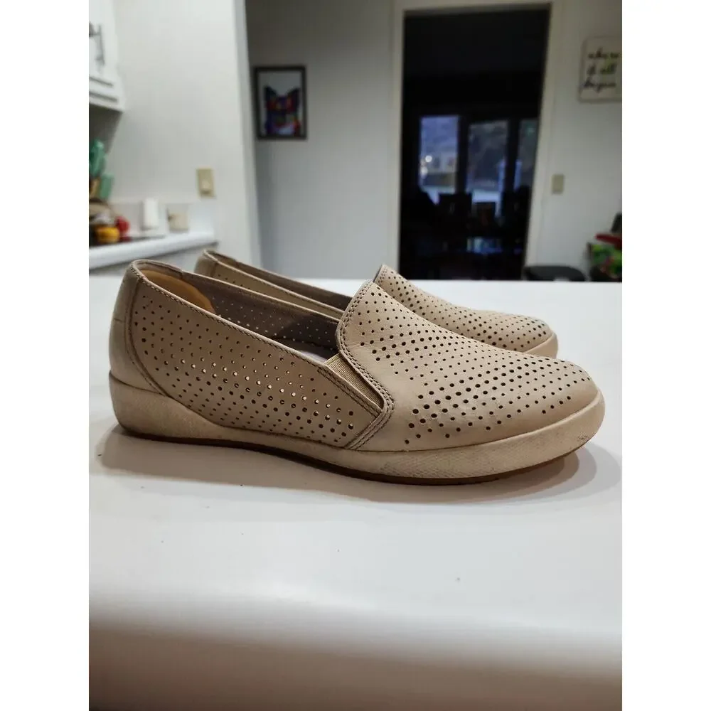 Dansko Odina Women’s Shoes Size 37 / US 6.5-7 Beige Slip On Loafers